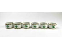 Set of 6 Porcelain Napkin Rings in Green Chinese Bouquet By Herend: 6Â Green Chinese Bouquet napkin rings by Herend. Porcelain napkin rings have hand painted green floral motifs and 24K gold accents. All items are in good condition and hallmarked by Herend a