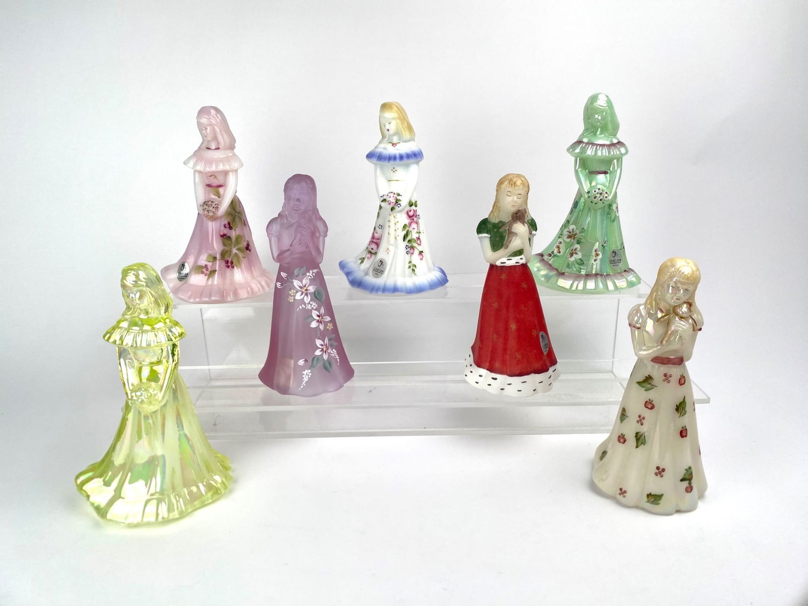 Lot of 7 Fenton Mother and Bridesmaids Glass Figurines (1 of 12)
