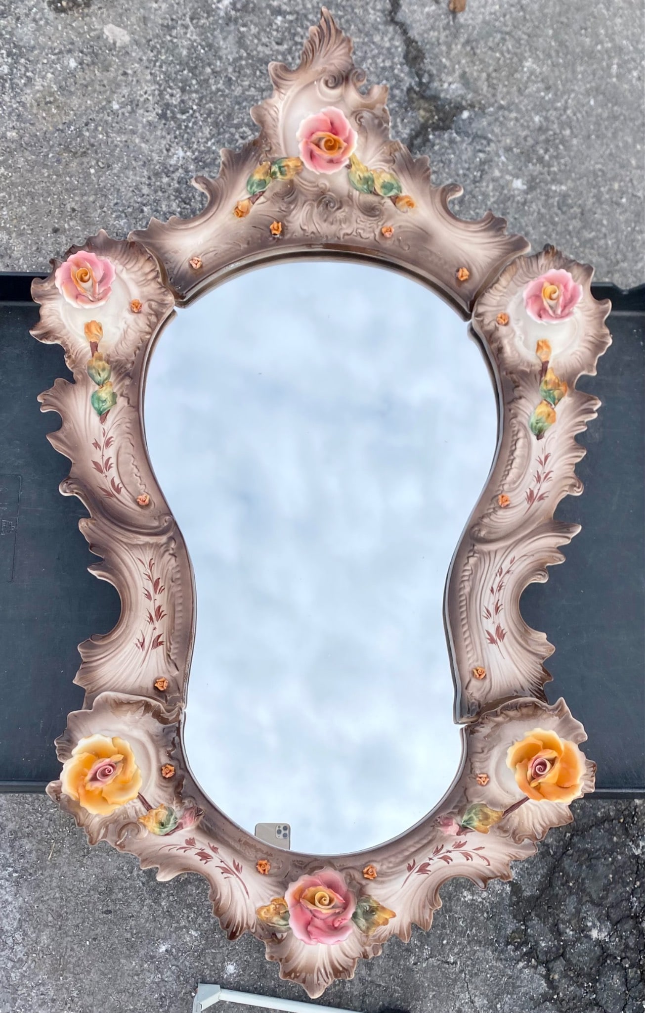 Capodimonte-Style Mirror with Sculpted Roses (1 of 12)