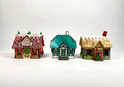 Set of Three Forma Vitrum Vitreville Stained Glass Decorative Village Houses