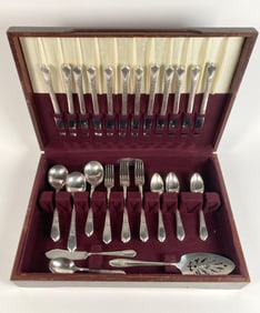 Nobility Plate Silver-Plated Flatware Set in Wooden Case