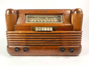 Philco Model 42-350 Wooden Radio, 1942, Nonfunctional