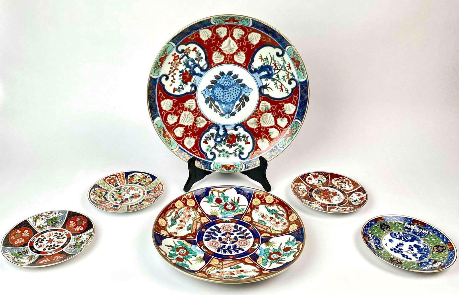 Lot of Six Gold Imari Hand Painted Decorative Plates (1 of 8)