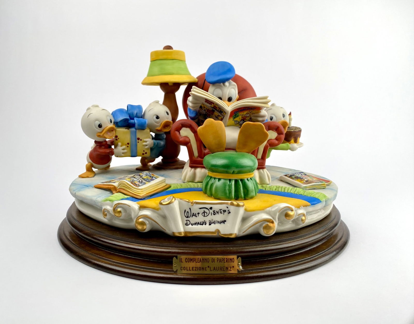 Capodimonte Laurenz Disney Donalds Birthday Porcelain FigurineÂ  (1 of 12)