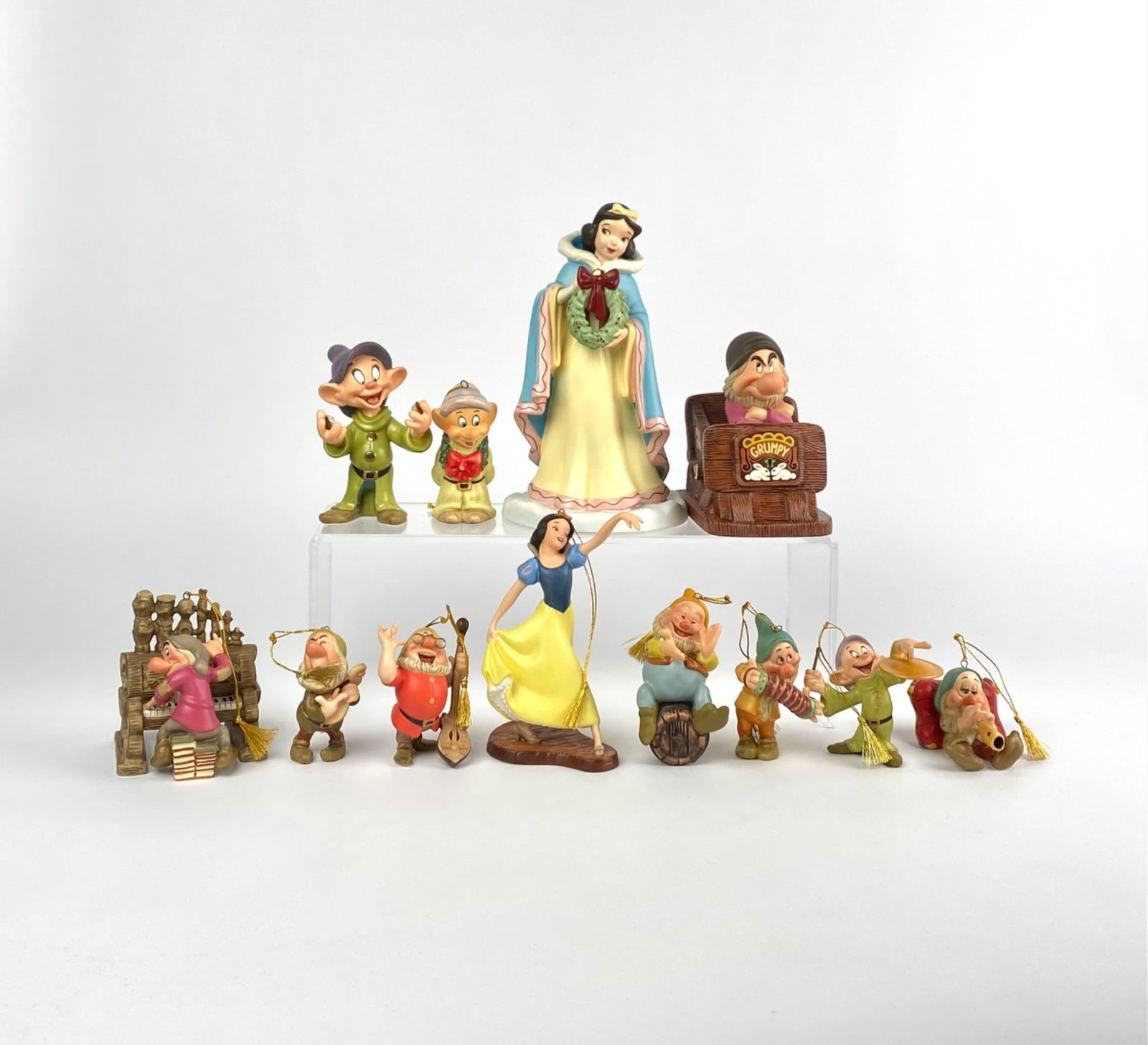 Disney Classic Collections Snow White (COA Original Boxes) (1 of 9)