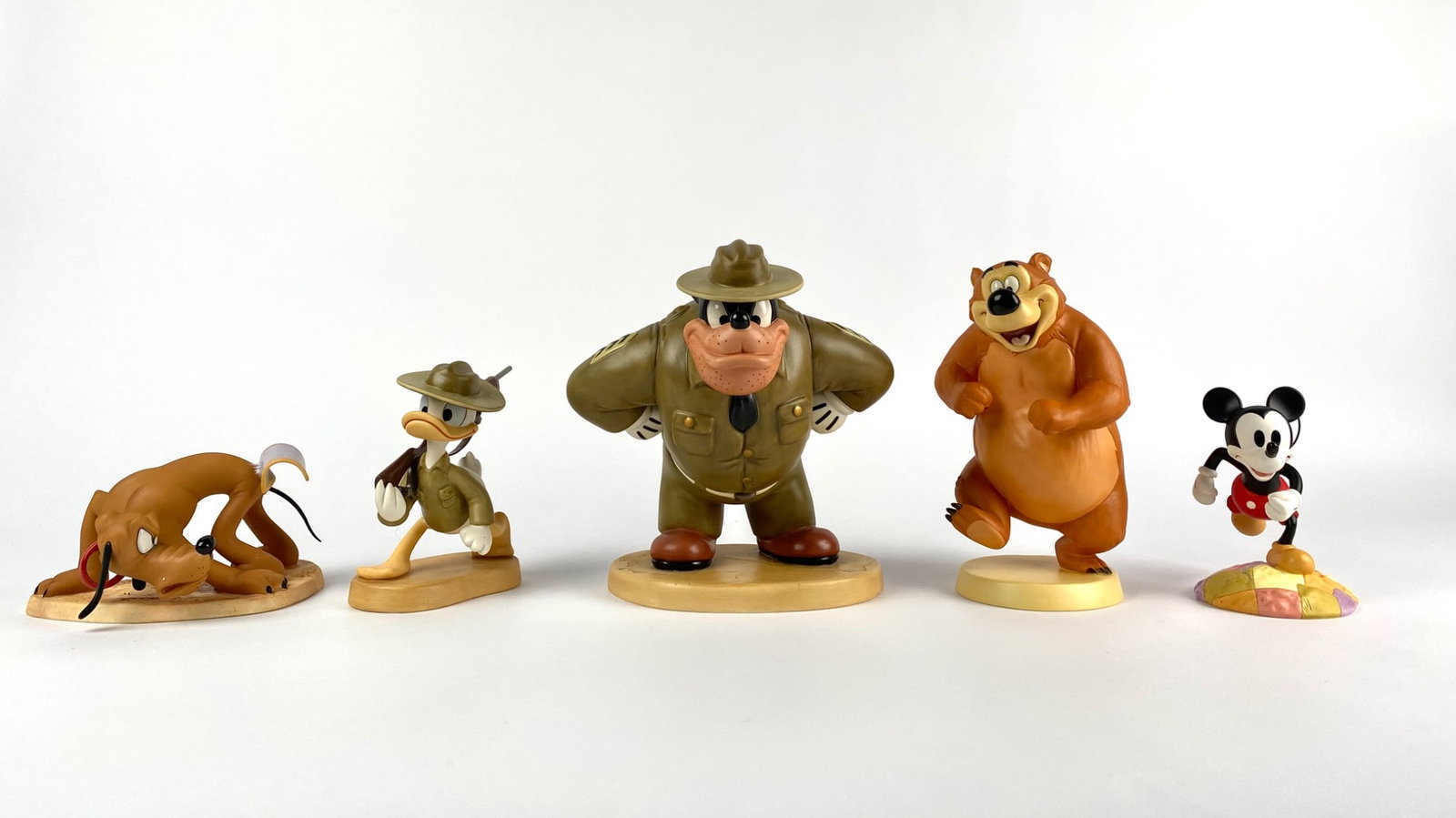 Disney Classic Collections Donald Gets Drafted (COAs Original Boxes) (1 of 12)