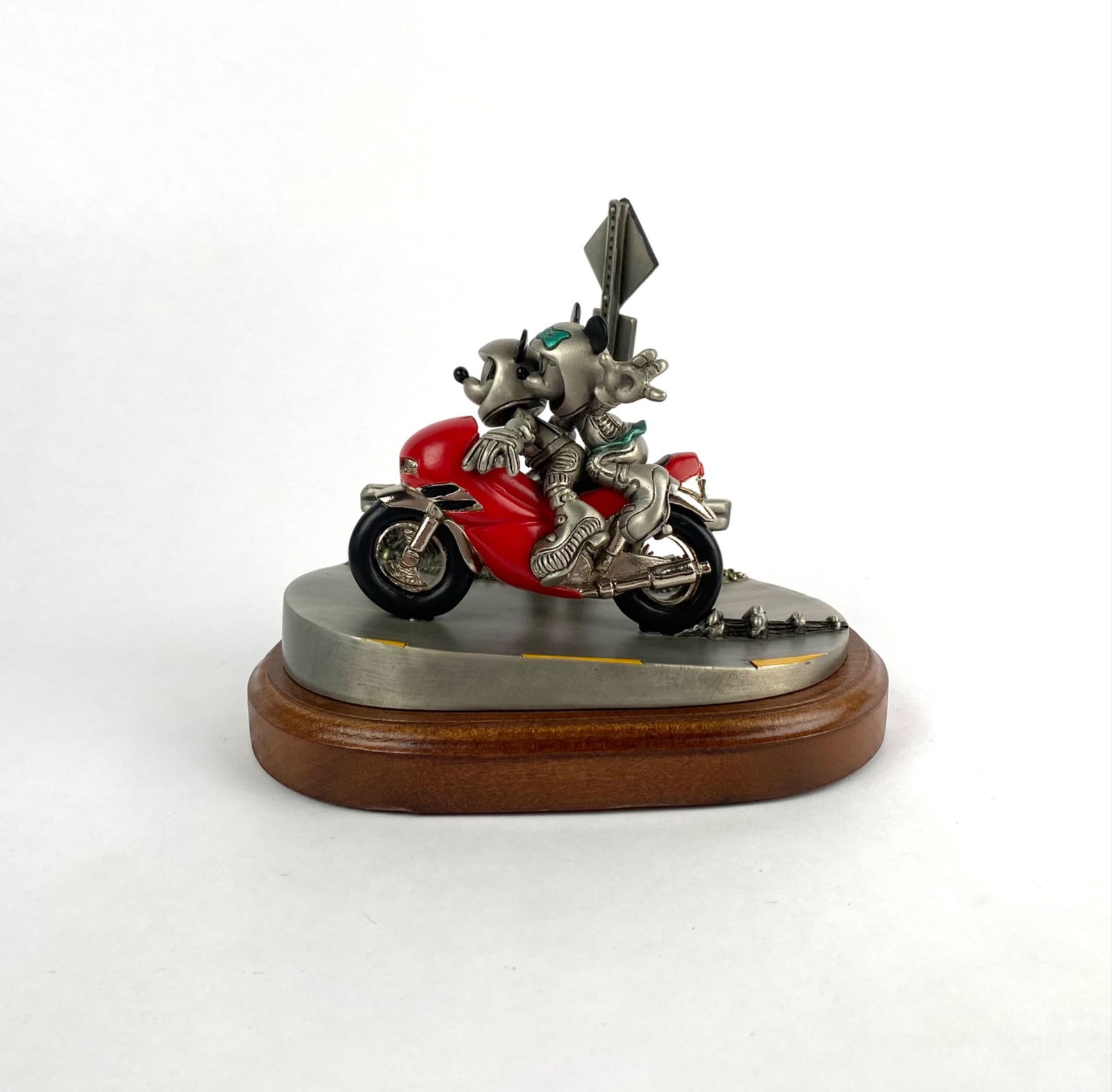 Chilmark Pewter Sculpture Two Wheeling Lookin for Adventure (1 of 11)