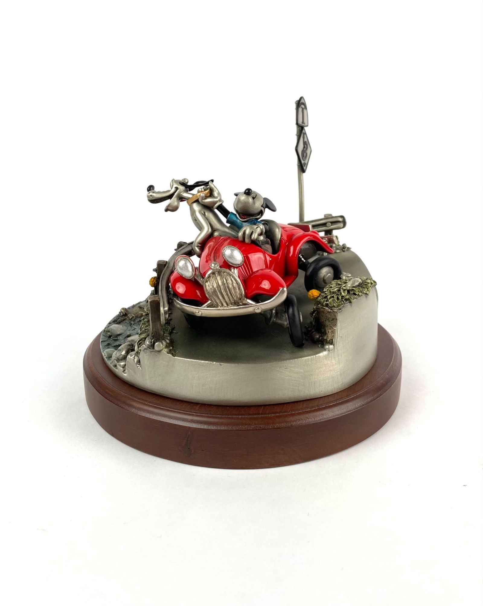 Disney Coastal Cruisin Limited Edition Figurine (Original Box) (1 of 12)