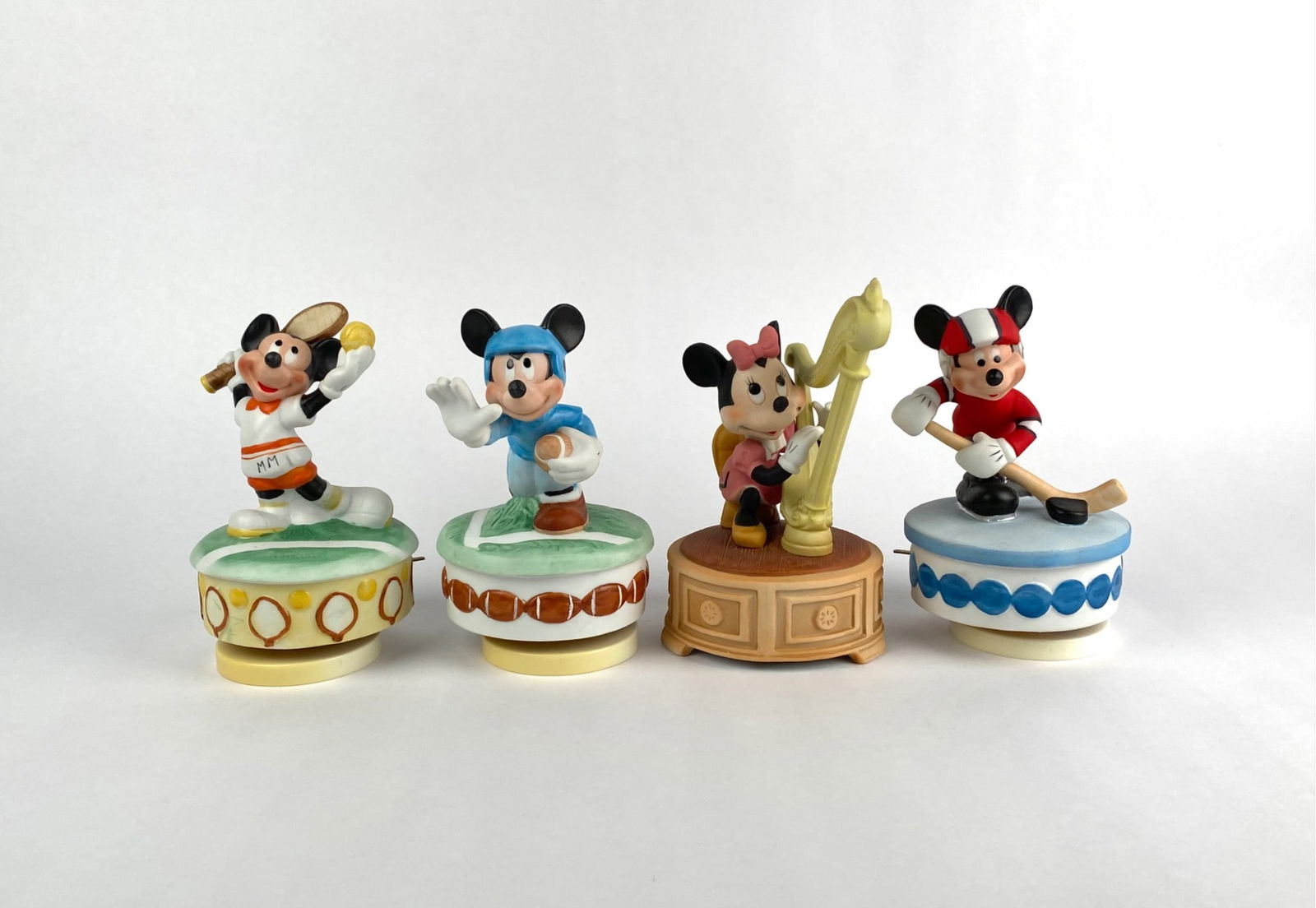 4 Disney Mickey Mouse Sports-Themed Musical Figurines (1 of 12)