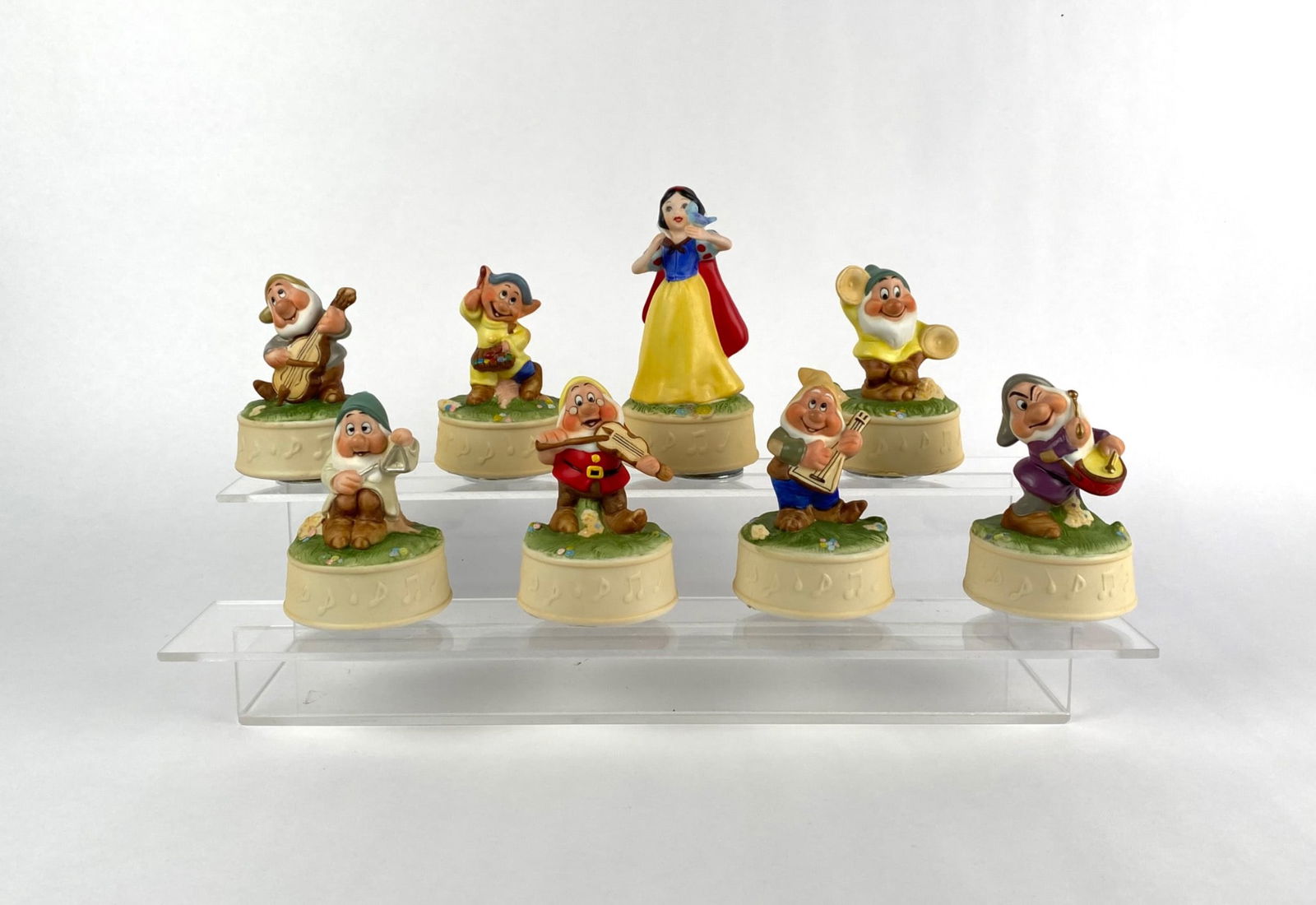 Walt Disney Snow White and the Seven Dwarfs Figurine Music Box Set (1 of 12)