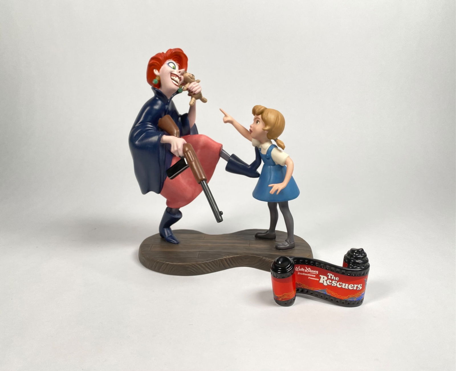 Walt Disney Classics Collection The Rescuers (COA Original Box) (1 of 11)