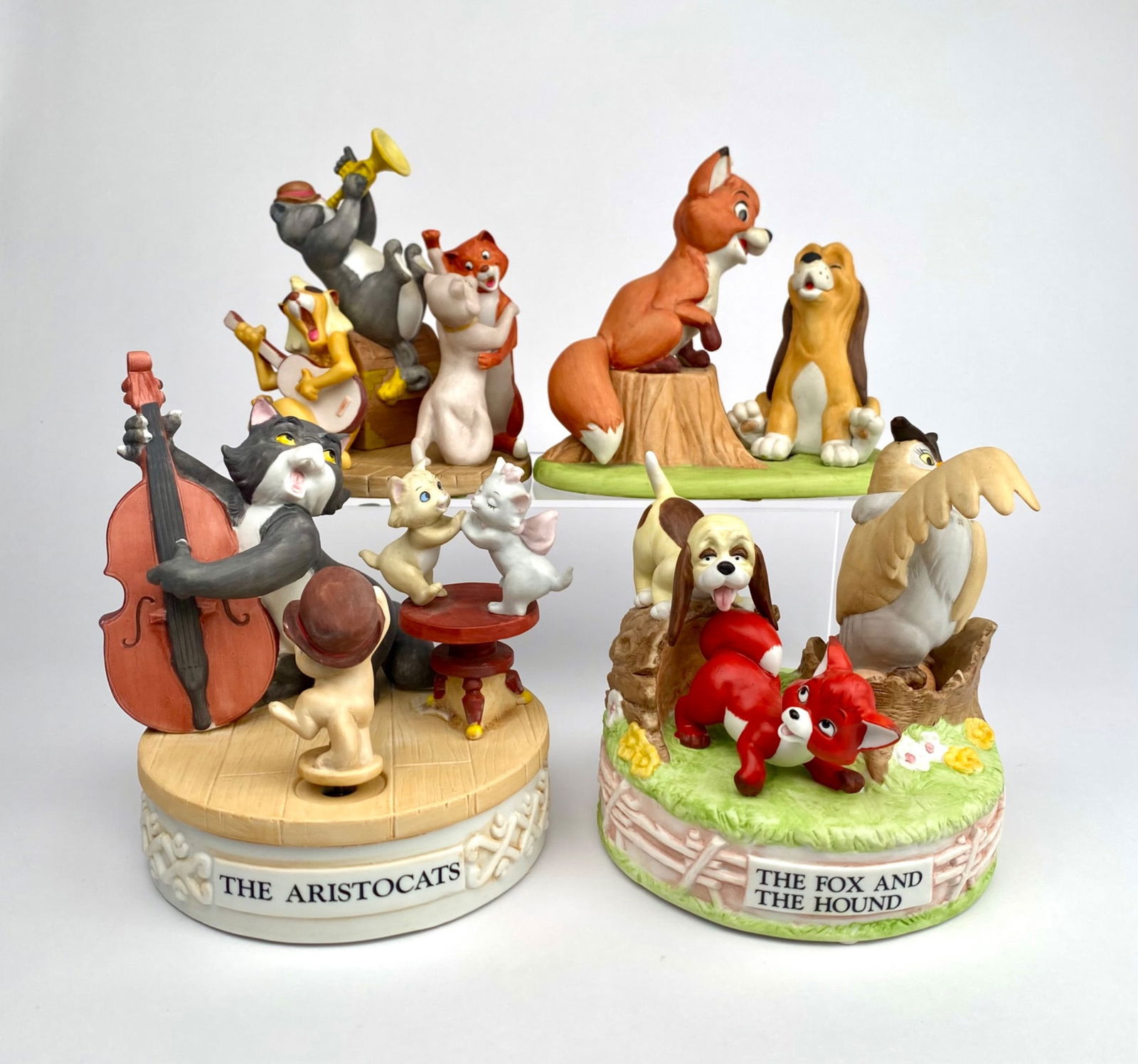 Disney  Figurine Set Aristocats and The Fox and the Hound (1 of 12)