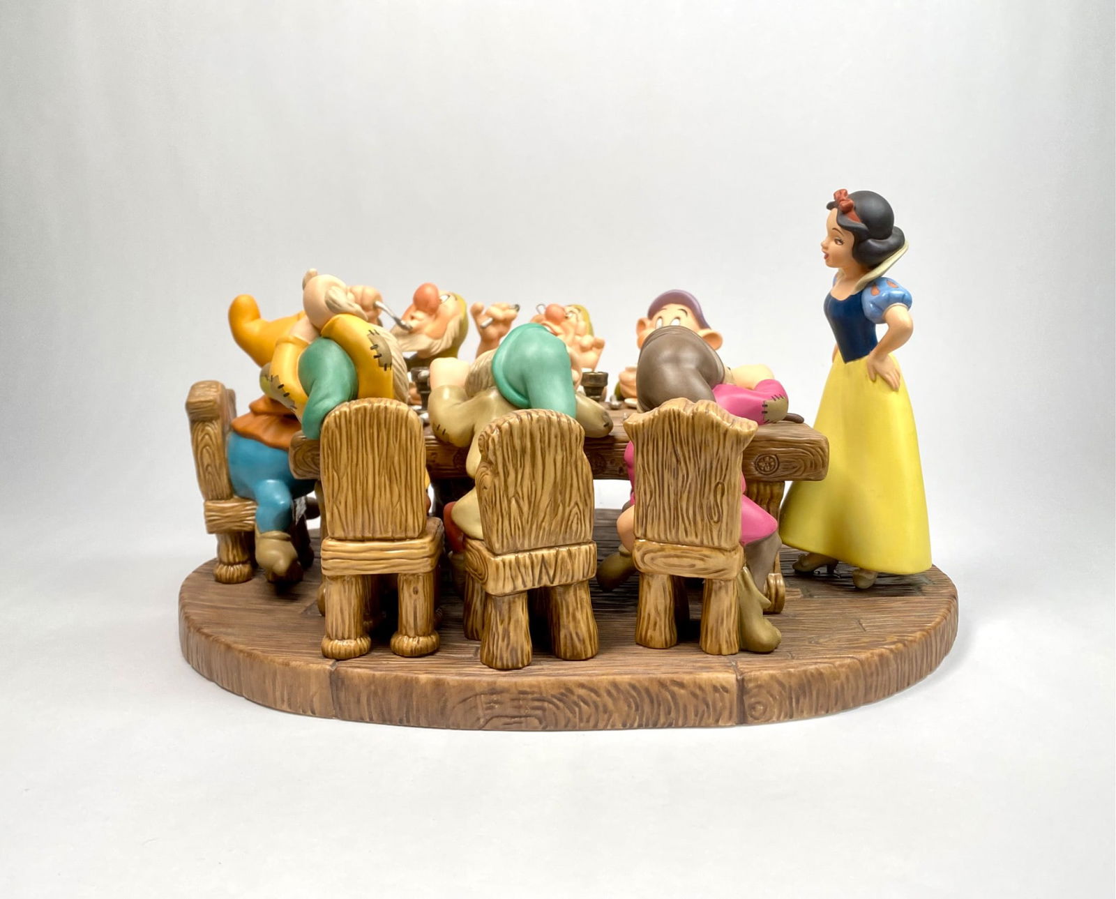 Disney Signature Series Snow White and Seven Dwarfs Figurine (1 of 12)