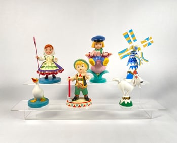 Disney Classic Collections Small World Figurines (COA Original Box)