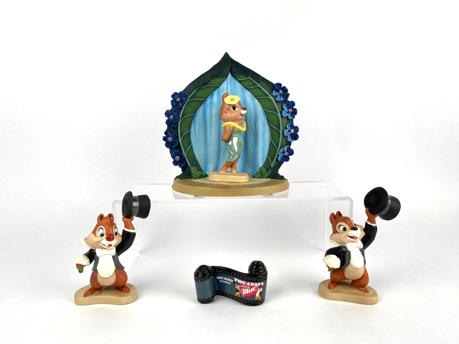Disney Classic Collections Two Chips and a Miss (Original Box COA) (1 of 12)