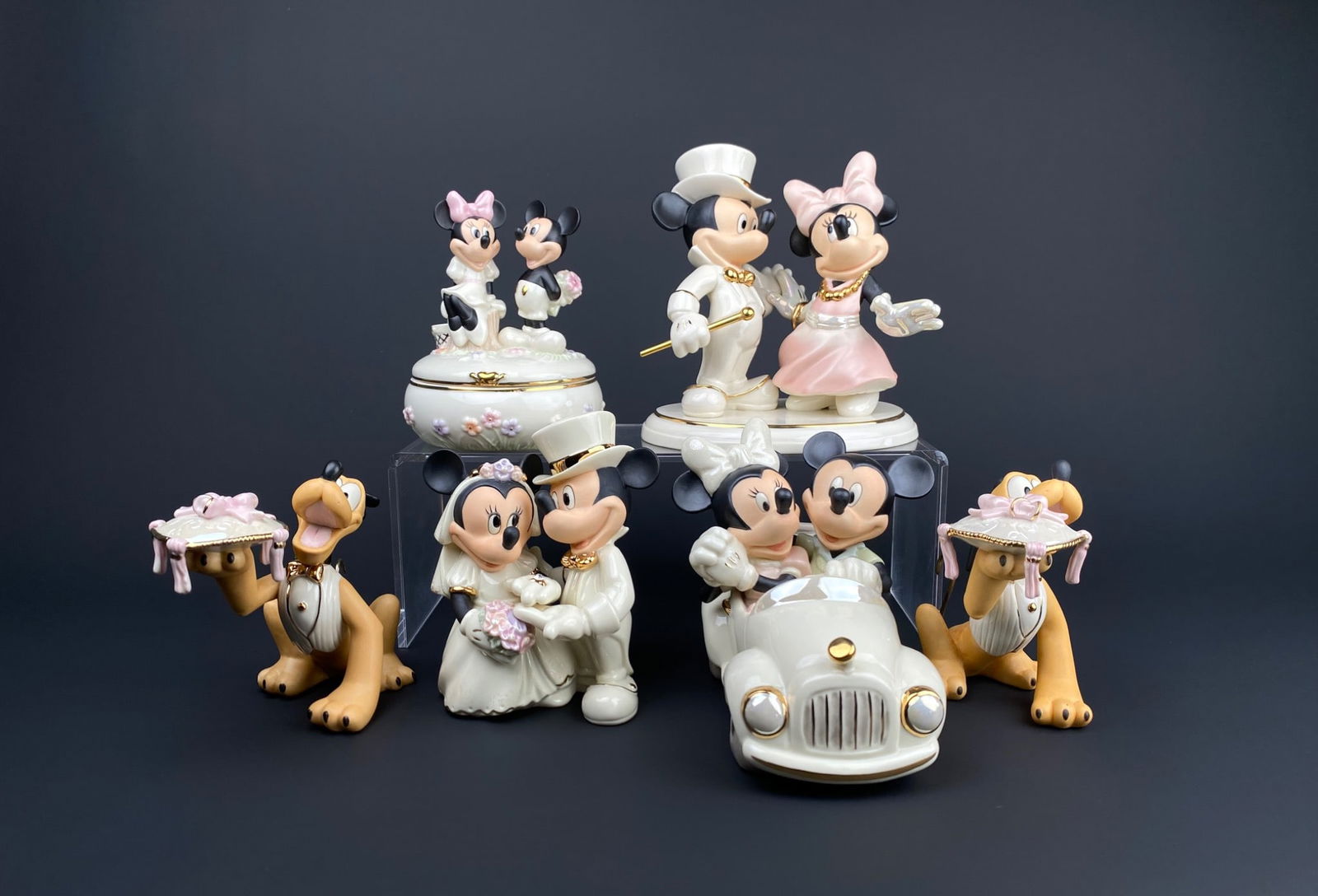 Lenox Disney Figurines Mickey Minnie and Pluto (Wedding Accents) (1 of 12)