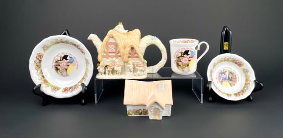Lot of 5 Snow White Items