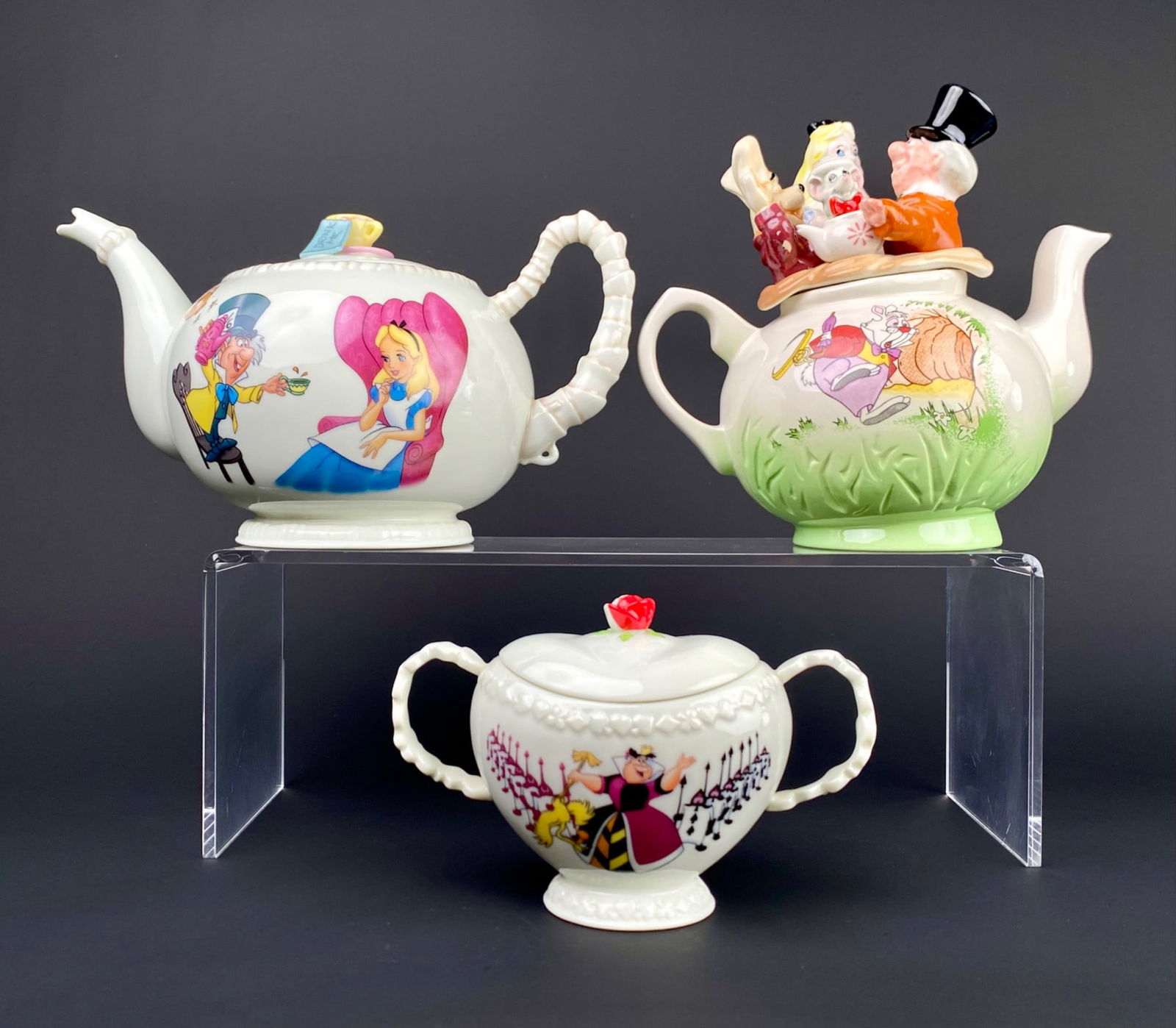Disney Alice in Wonderland Porcelain Tea Set (1 of 12)