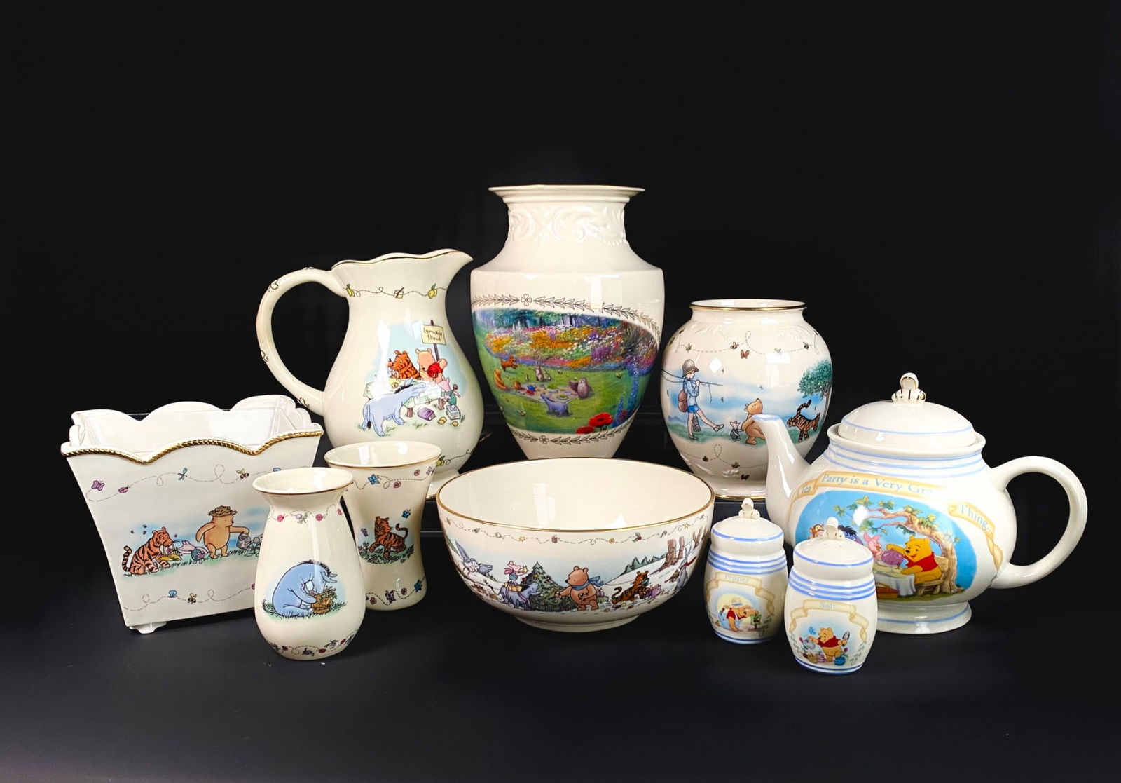 LENOX Disney Winnie the Pooh Fine China Collection (1 of 12)