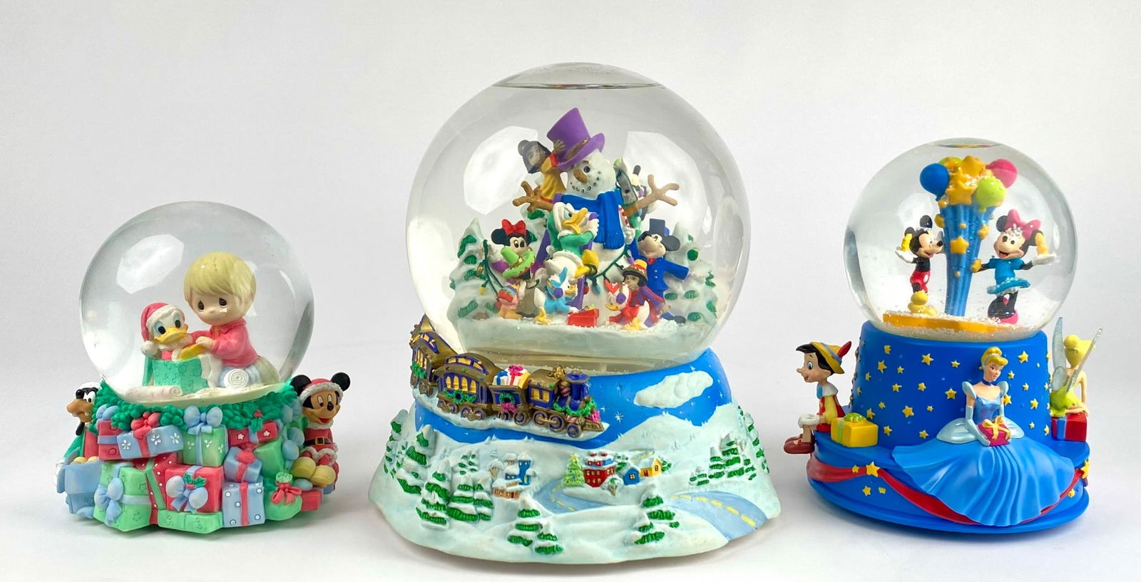 Set of Three Disney Themed Snow Globes? (1 of 12)