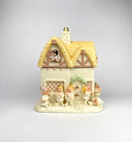 Snow White and The Seven Dwarfs Lenox Cookie Jar