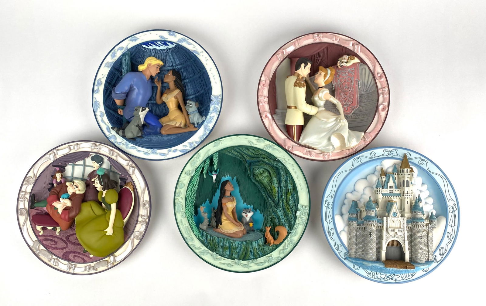 Set of Disney 3D Collectible Plates Cinderella and Pocahontas? (1 of 11)