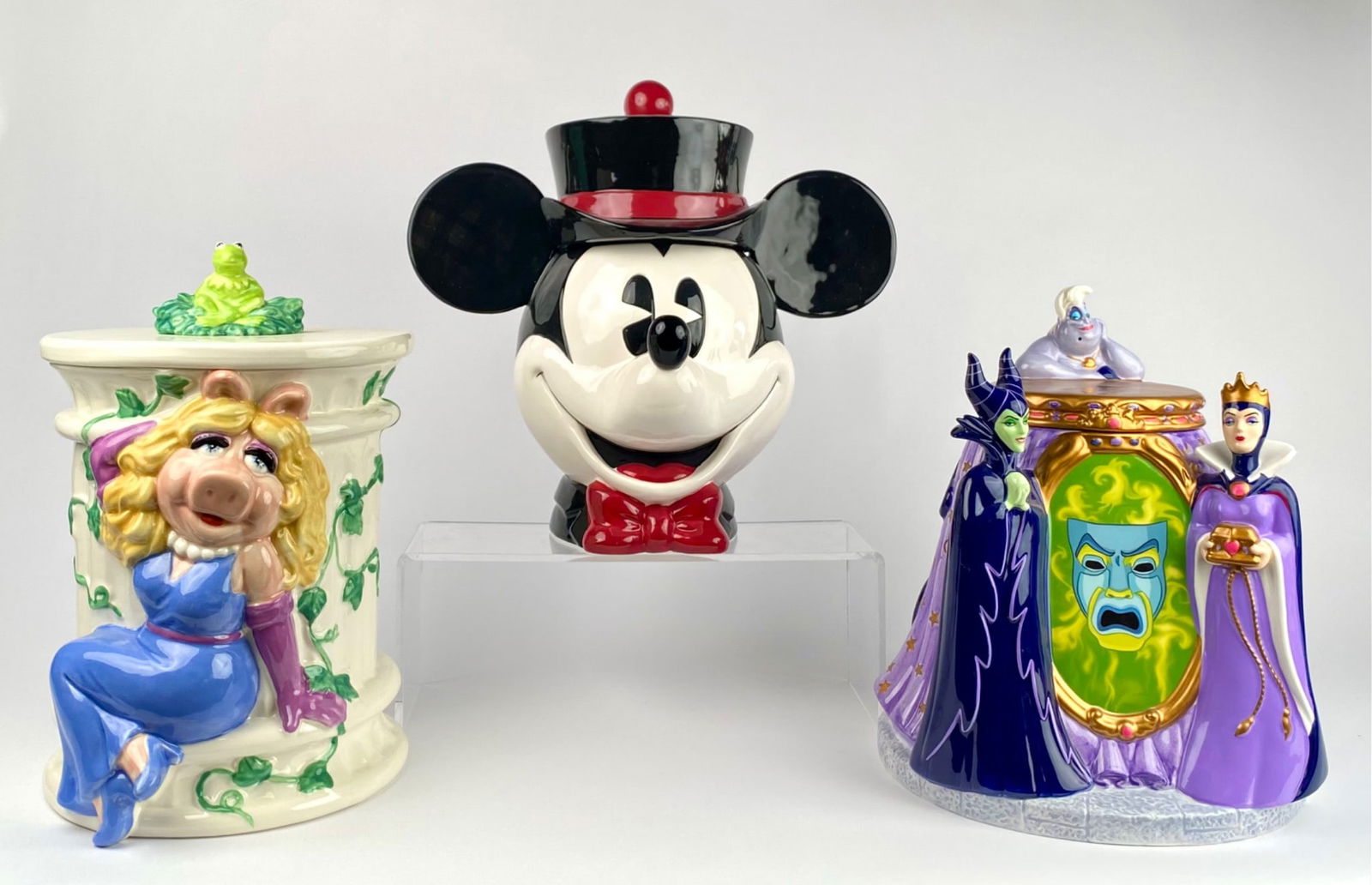 Set of 3 Disney Themed Ceramic Cookie Jars (1 of 10)