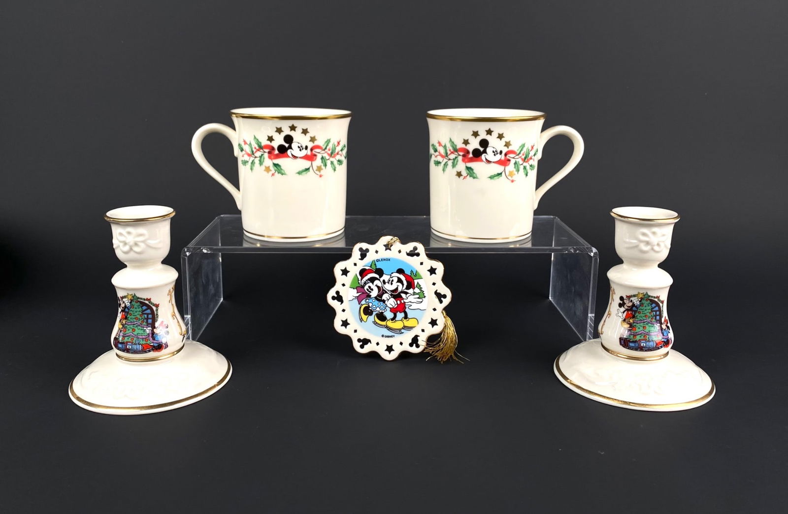 Lenox Mickey’s Merry Christmas Porcelain Collection (1 of 10)
