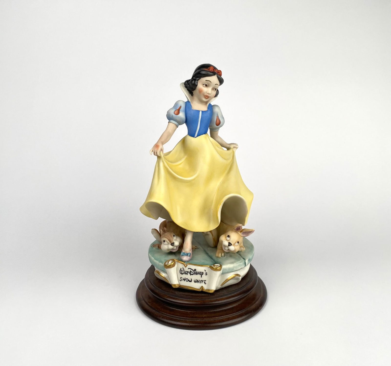 Capodimonte Walt Disney Snow White Figurine (1 of 12)