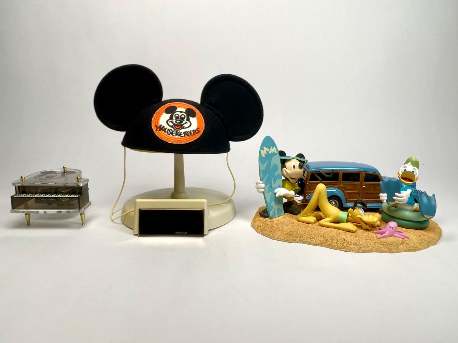 Disney Collectible Set Mouseketeer Ears, Beach Scene, and Mickey Piano (1 of 12)
