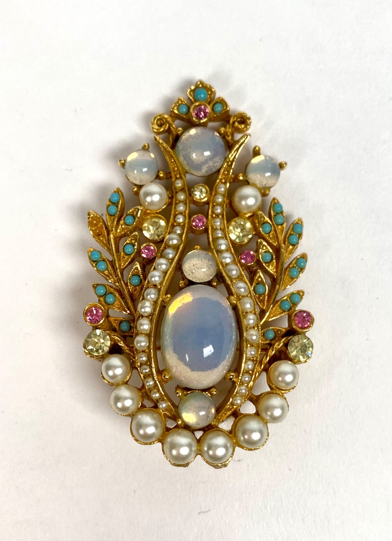 Arthur Pepper Gold Tone Brooch with Faux Pearls and Rhinestones (1 of 9)