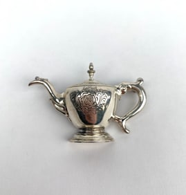 Teapot-Shaped Sterling Silver Brooch With Engraved Details