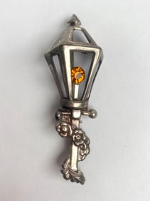 Sterling Silver Lang Lamppost Brooch