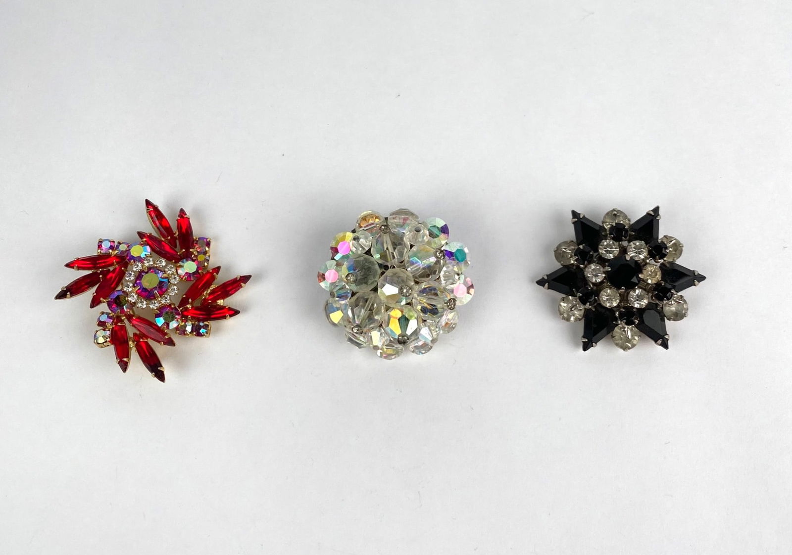Set of Three Vintage Rhinestone and Crystal Brooches (1 of 7)