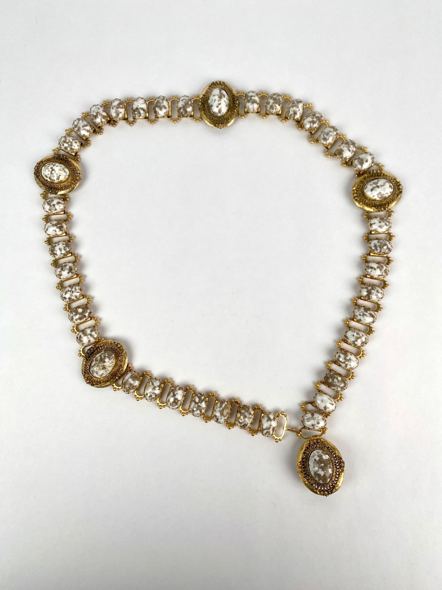 Vintage Gold Tone and White Cabochon Link Belt (1 of 10)