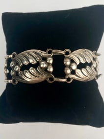 Sterling Silver Leaf and Berry Link Bracelet with Monogrammed Clasp