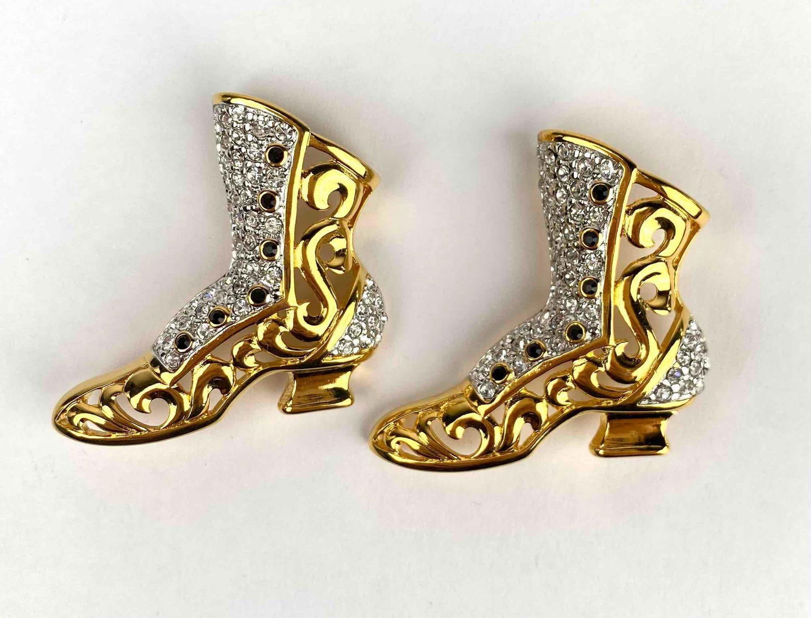 Set of 2 shoe shaped brooches by Kenneth Jay Lane. Shoes are gold tone with silver tone rhinestone (1 of 8)