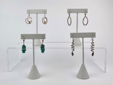 Lot of Four Pairs of Contemporary and Soutwest-Style Dangle Earrings