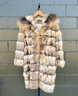 Dennis Basso Natural Lynx and Fox Fur Coat with Hood (Size 8): Dennis Basso natural lynx and fox fur coat featuring a hood and 100% silk interior lining. Made in the USA, size 8, constructed using natural lynx fur of American origin and natural fox fur from Finla