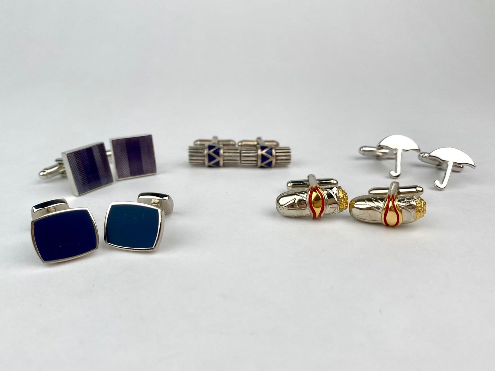 Set of Five Pairs of Novelty and Sterling Silver Cufflinks (1 of 8)