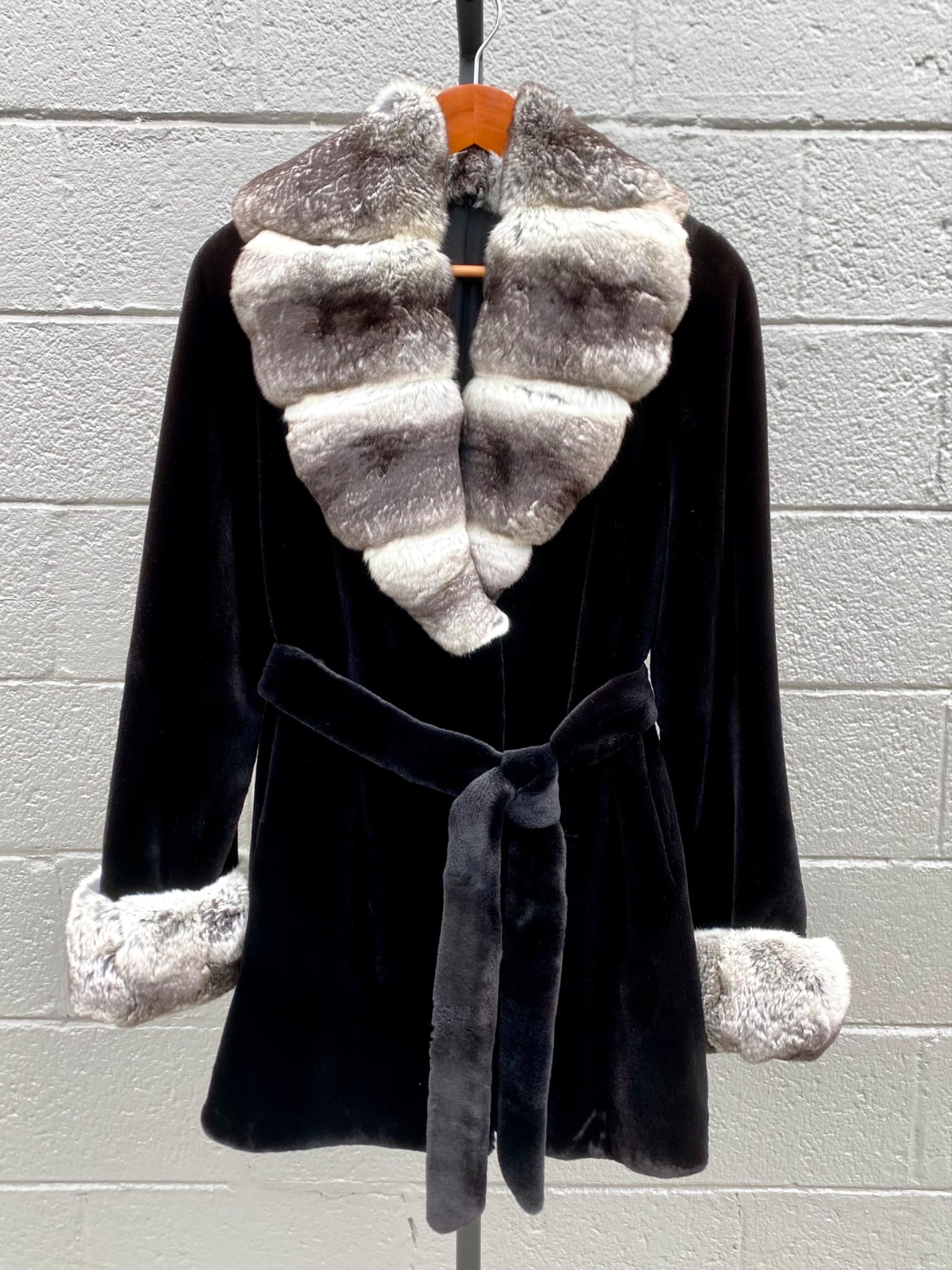 Sheared Mink Belted Jacket with Genuine Chinchilla Trim, Size 8 (1 of 12)