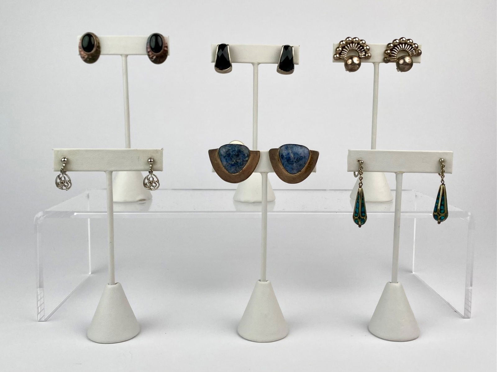 Group of Six Pairs of Vintage Clip-On Earrings (1 of 12)