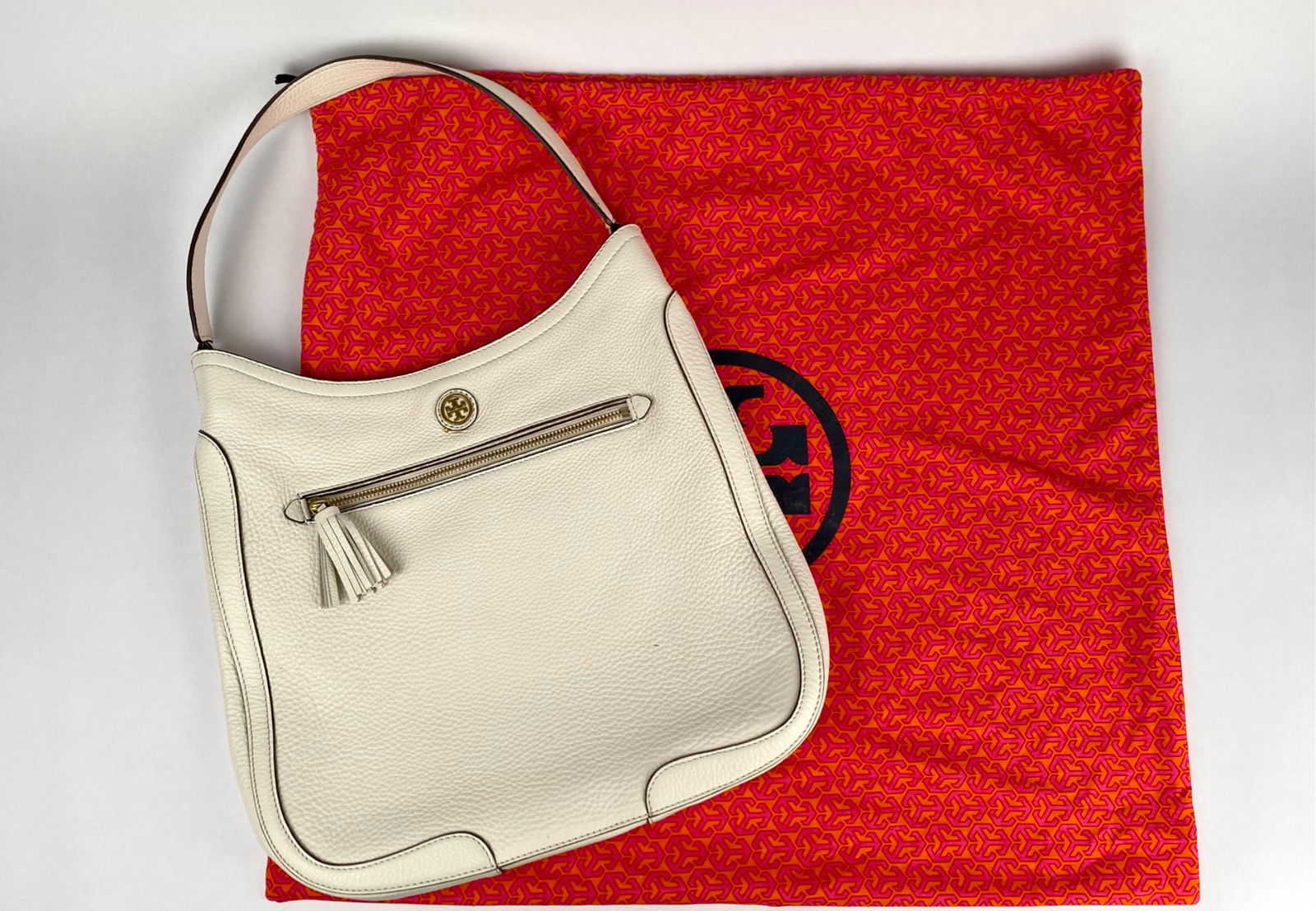 Tory Burch White Leather Shoulder Bag with Dust Bag (1 of 12)
