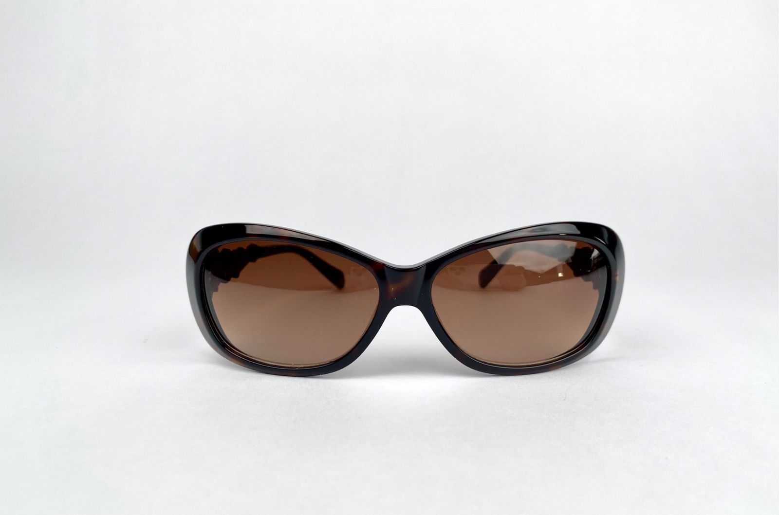 Judith Leiber JL1619 Sunglasses (1 of 8)