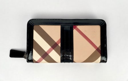 Burberry Zip-Around Wallet in Signature Check Pattern
