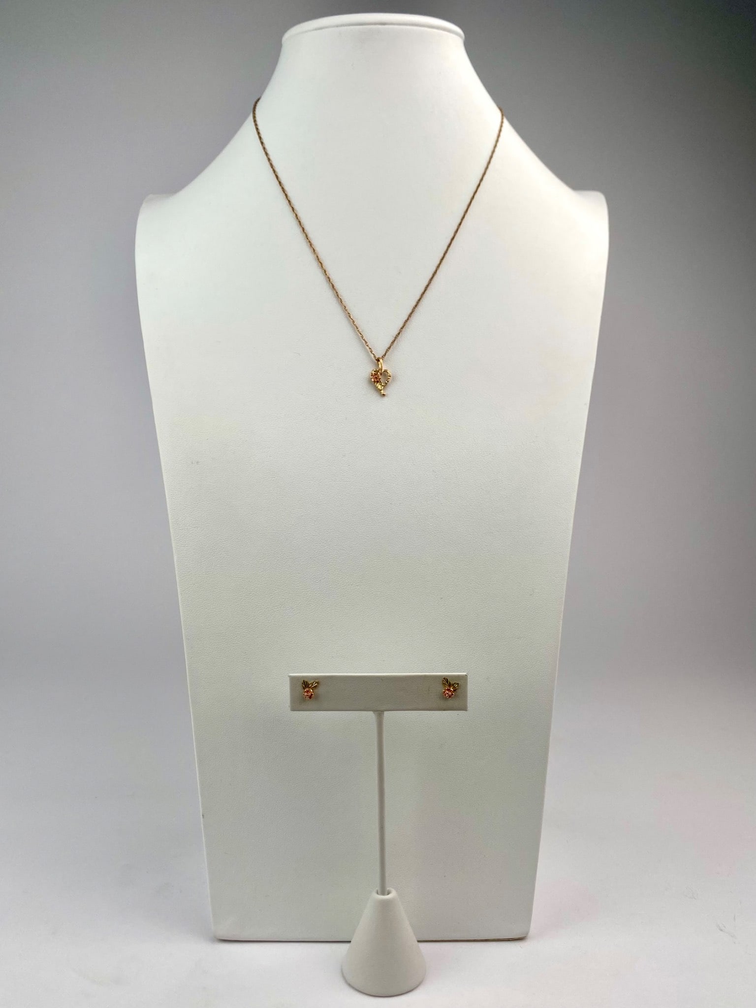 Stamper 10K Gold Heart Necklace and Earrings Set (1 of 11)