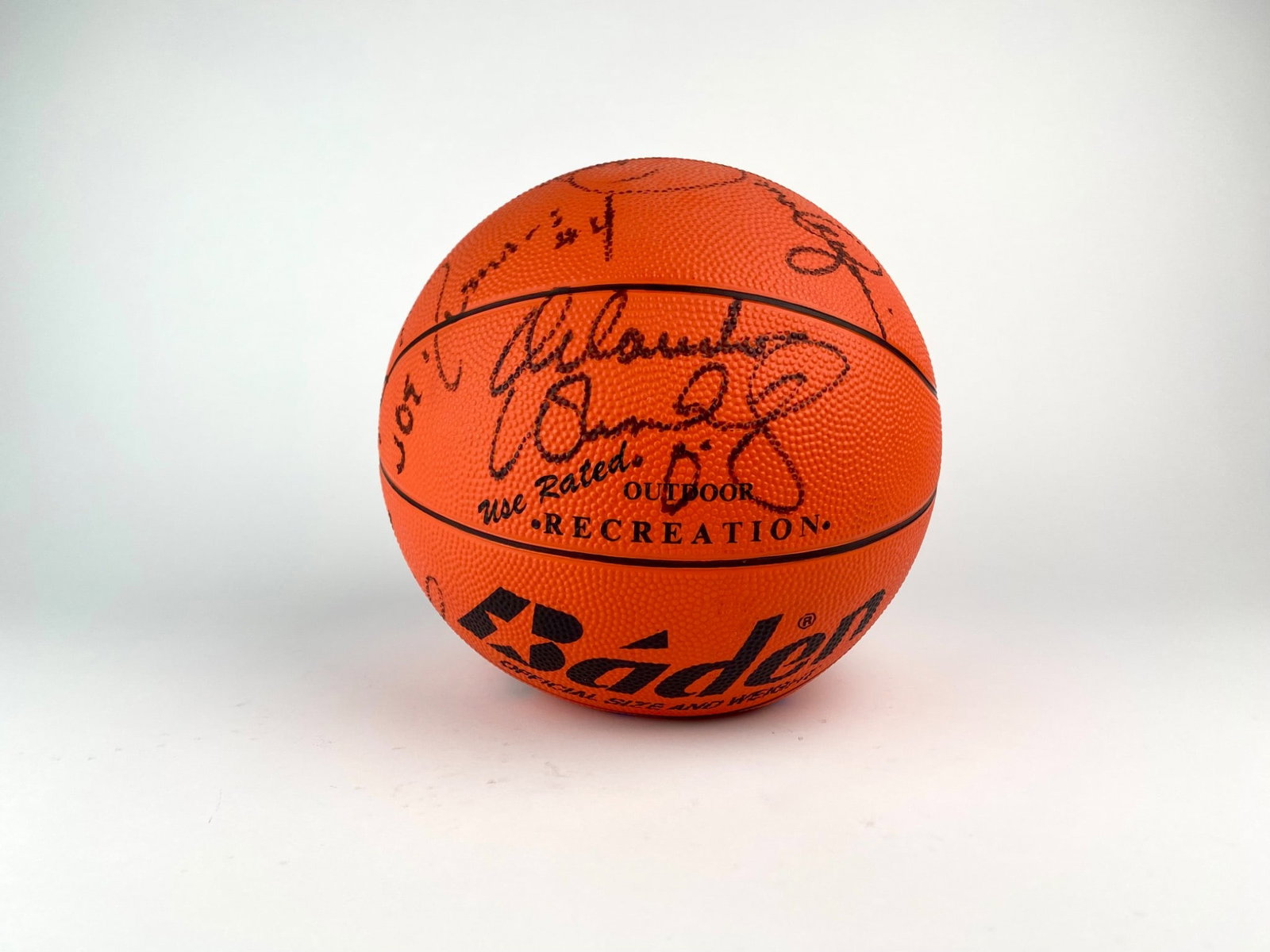 1994-95 Detroit Pistons Team Signed Basketball: Commemorative Wilson "BR 600" basketball hand signed by multiple members of the 1994-95 Detroit Pistons team. Some of the featured signatures include Hall of Famer Joe Dumars (#4), rookie standout Gra