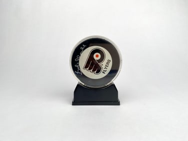 Bob Clarke autographed Philadelphia Flyers Official Game Puck