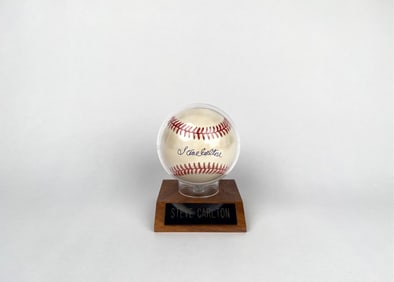 Rawlings Official National League Baseball Signed by Steve Carlton