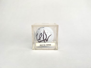 Scottie Pippen Signed Top-Flite XL Golf Ball in Display Case